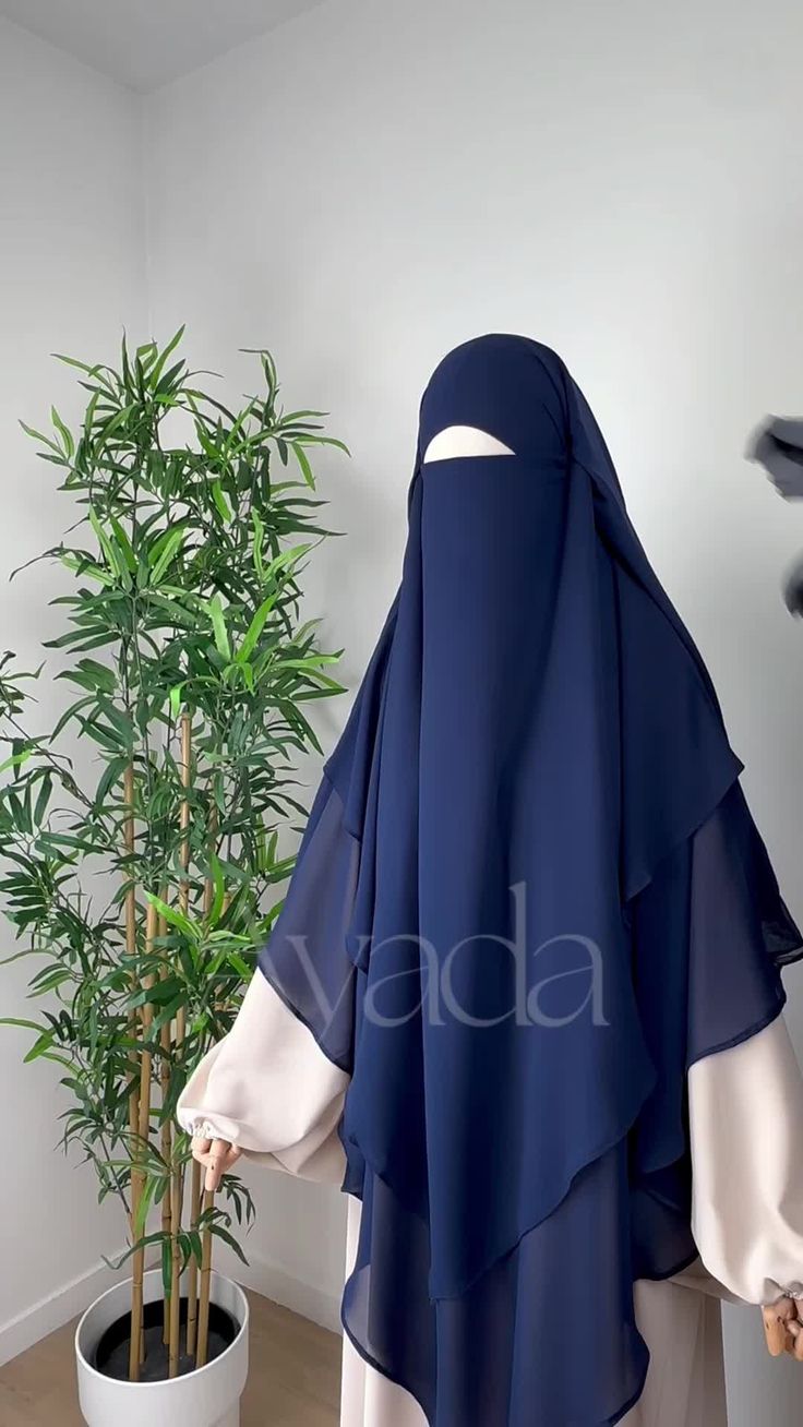 3 Layer Hijab Bushra Design / Soft layers, flawless drape, everyday perfection.